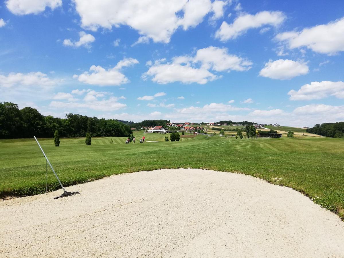 Golf Resort Kloech Exteriör bild
